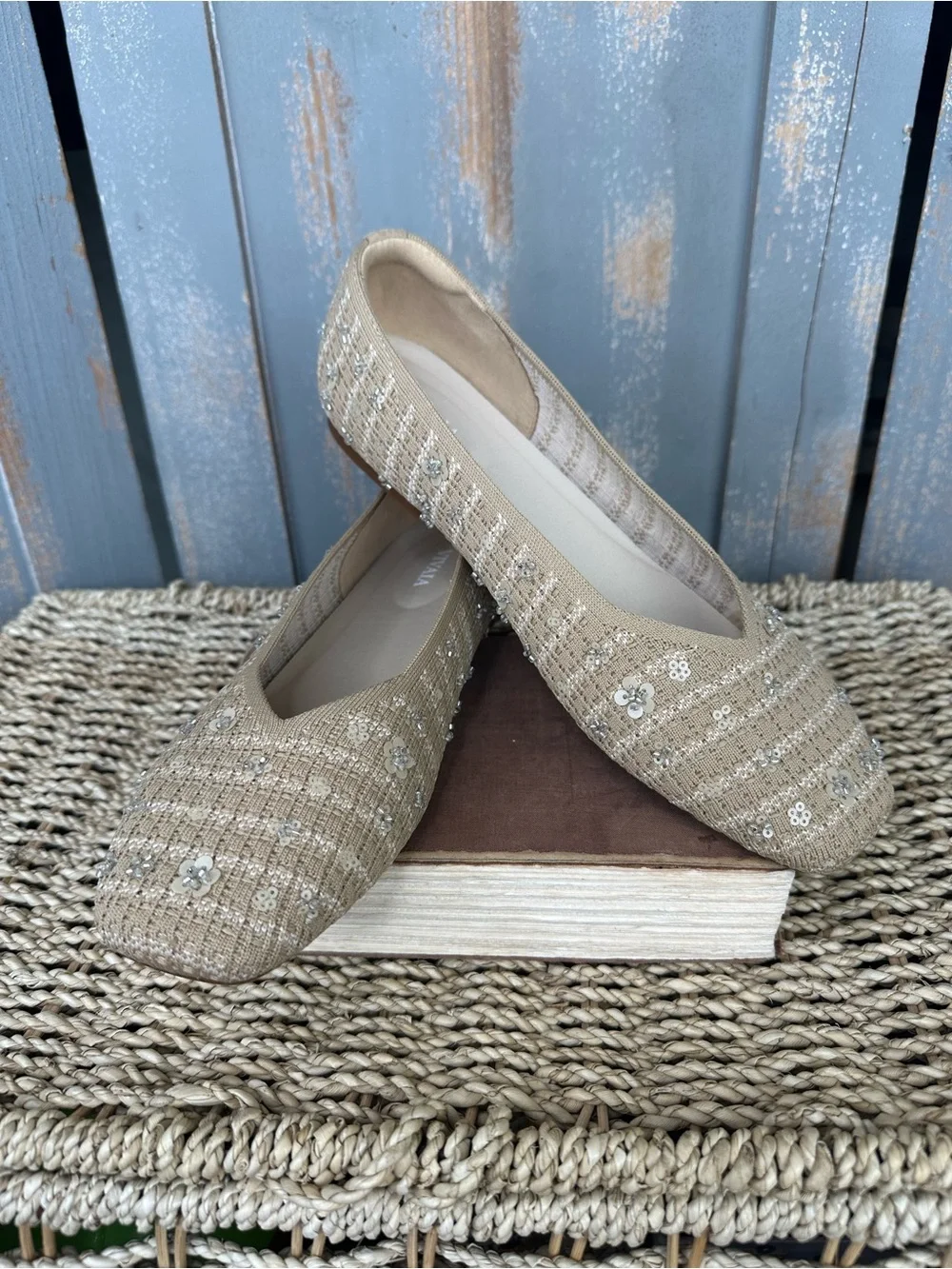 Vivaia Margot 2.0 Sequins Square Toe V-Front Flat Natural Linen Sz 41, 9.5 NWOB